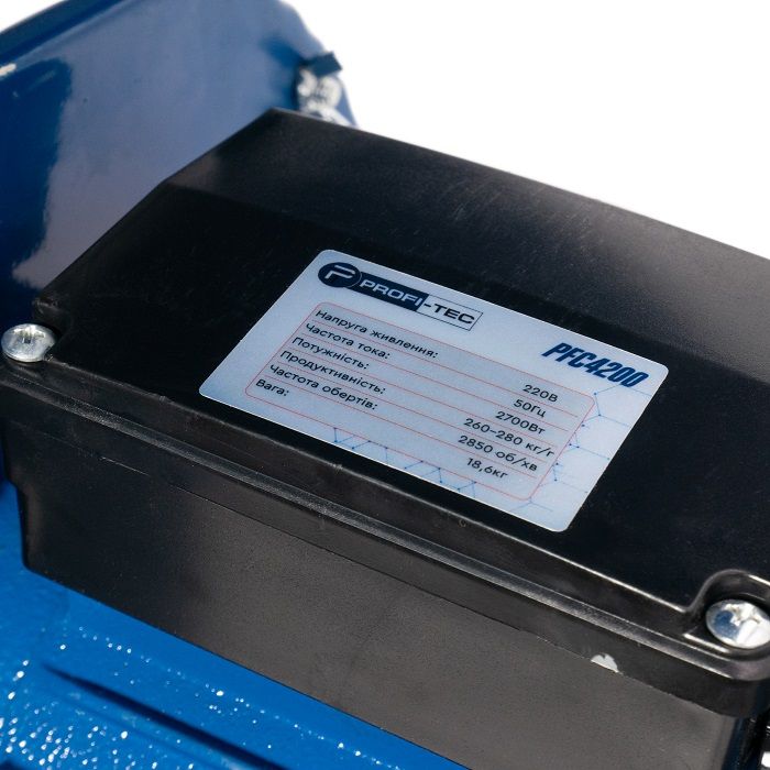 Зернодробилка кормоизмельчитель 2700 Вт PROFI-TEC PFC4200 Германия